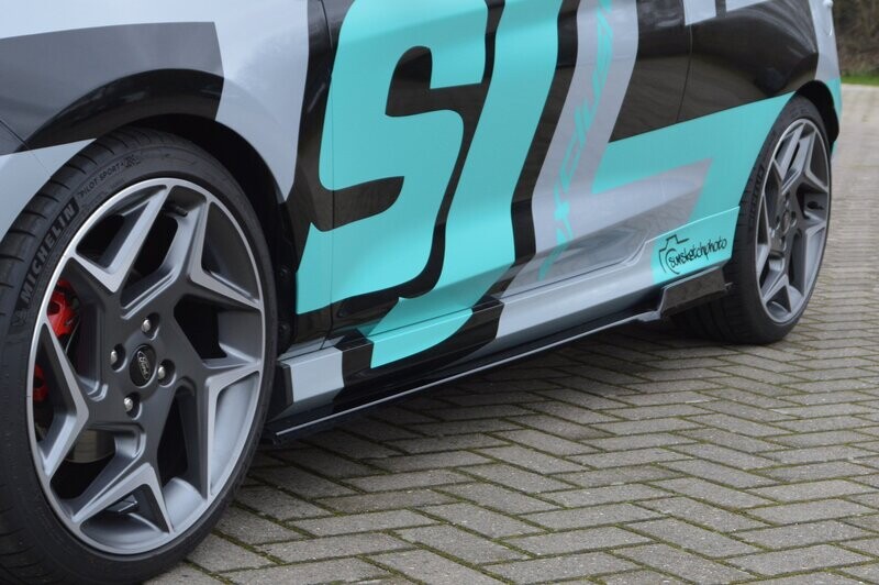 Seitenschweller im Cup5 Look für Mazda 3 BP Seitenschweller im Cup5 Look für Mazda 3 BP
