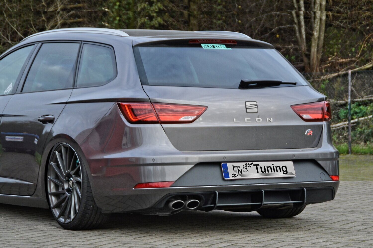 Gefräßter Diffusor Heckeinsatz Seat Leon 5F ST FR Facelift