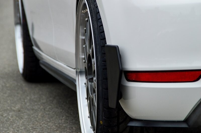 Hintere Seiten Flaps Flicks Satz aus ABS Kunststoff nur passend Golf 6 GTI/GTD Hintere Seiten Flaps Flicks Satz aus ABS Kunststoff nur passend Golf 6 GTI/GTD
