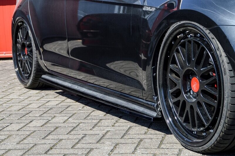 Cup Seitenschweller für VW Golf 7 GTI GTD Cup Seitenschweller für VW Golf 7 GTI GTD