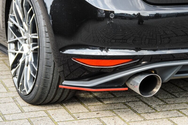 Gefräste Heckseitenteile für VW Golf 7 GTI + GTD AU Gefräste Heckseitenteile für VW Golf 7 GTI + GTD AU