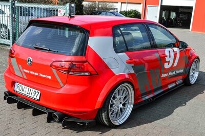 Gefräster Heckansatz mit Seitenteilen für VW Golf 7 GTI Gefräster Heckansatz mit Seitenteilen für VW Golf 7 GTI