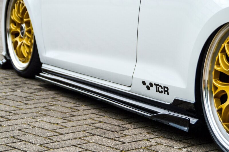 Seitenschweller mit Wings für VW Golf 7 GTI TCR Seitenschweller mit Wings für VW Golf 7 GTI TCR
