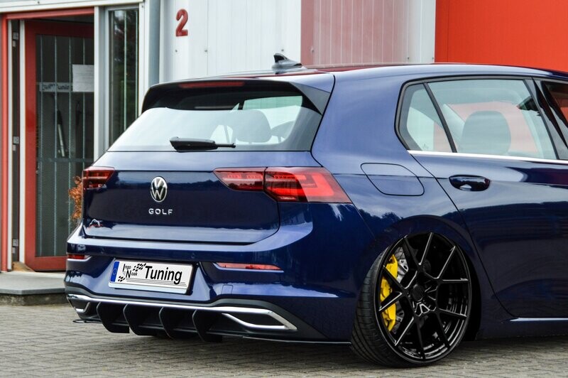 Gefräster Heckansatz mit Seitenteilen für VW Golf 8 Gefräster Heckansatz mit Seitenteilen für VW Golf 8