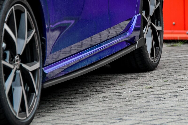 Seitenschweller mit Wing hinten für VW Golf 8R Seitenschweller mit Wing hinten für VW Golf 8R