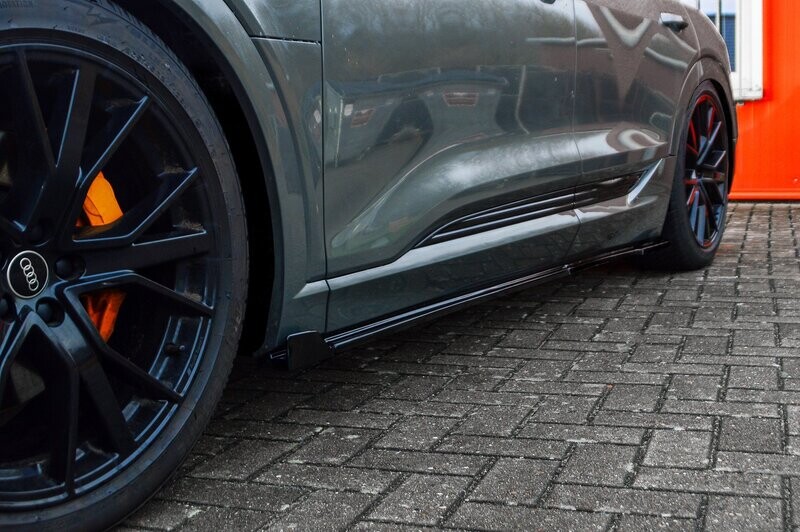 CUP Seitenschweller 6.tlg. mit Wing vorne für Audi E-Tron Quattro CUP Seitenschweller 6.tlg. mit Wing vorne für Audi E-Tron Quattro