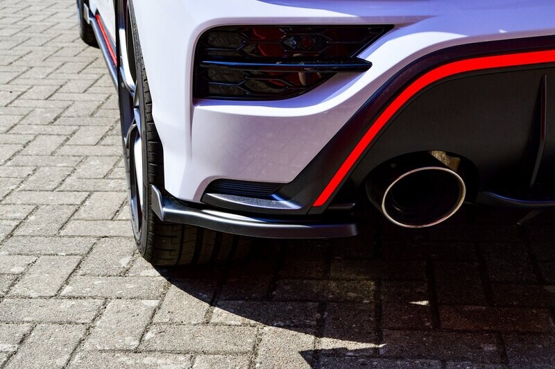 Heckansatz Seitenteile mit Wing für Hyundai Kona N +N-Line Heckansatz Seitenteile mit Wing für Hyundai Kona N +N-Line