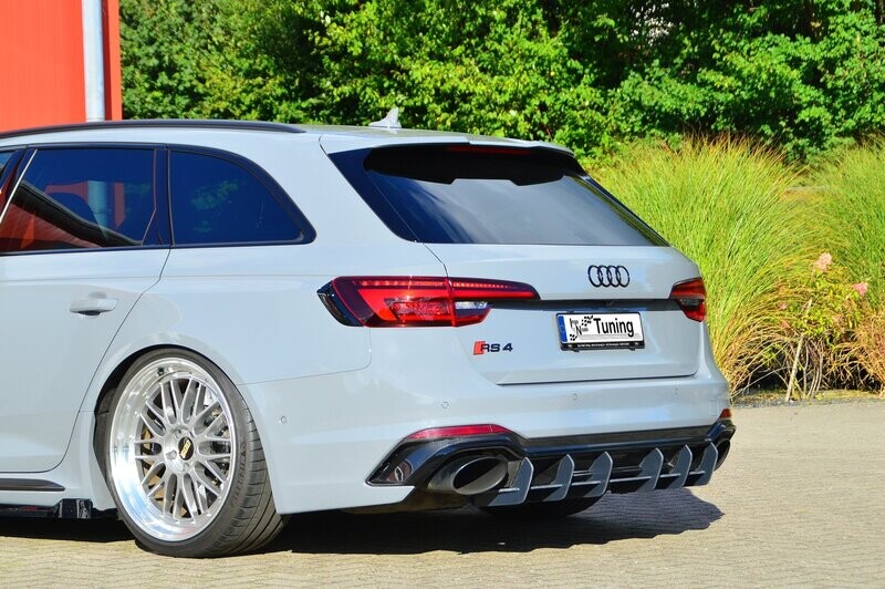 Gefräster Heckansatz aus ABS für Audi RS4 B9 Gefräster Heckansatz aus ABS für Audi RS4 B9