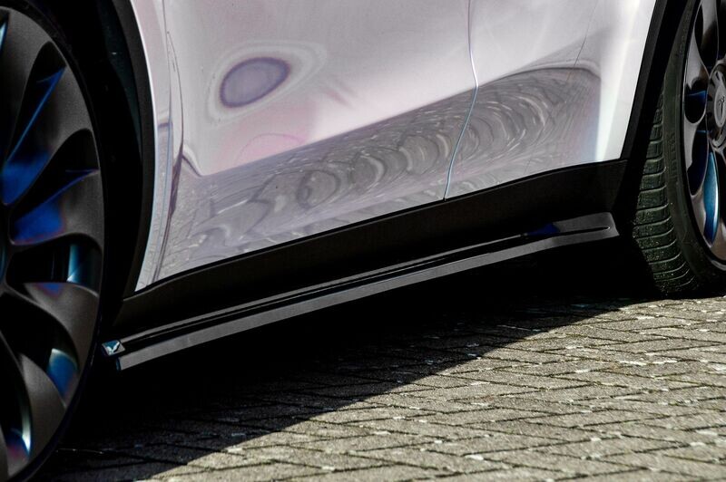 CUP Seitenschweller für Tesla Model Y ab Bj. 2020- CUP Seitenschweller für Tesla Model Y ab Bj. 2020-