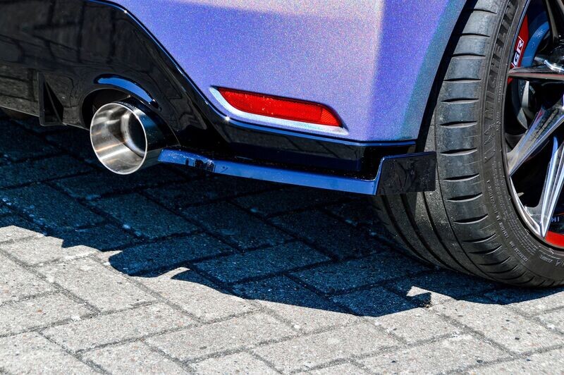 Heckansatz Seitenteile mit Wing für Toyota Yaris GR Heckansatz Seitenteile mit Wing für Toyota Yaris GR