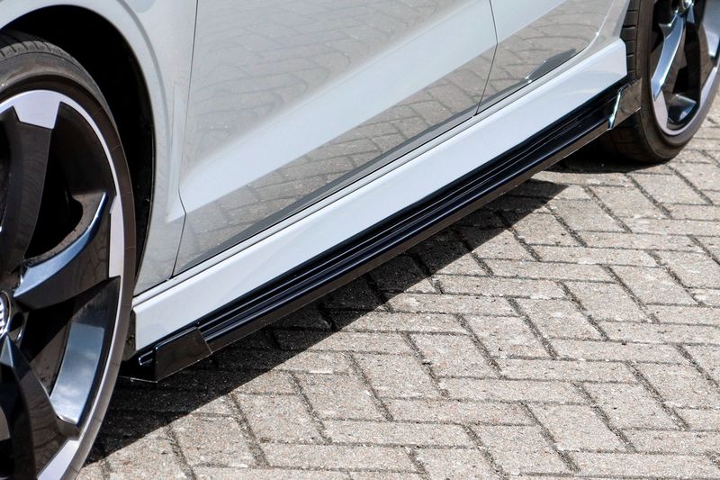 Seitenschweller mit Wings vorne + hinten für Audi A3 8VS S3 + RS3 Limousine Seitenschweller mit Wings vorne + hinten für Audi A3 8VS S3 + RS3 Limousine