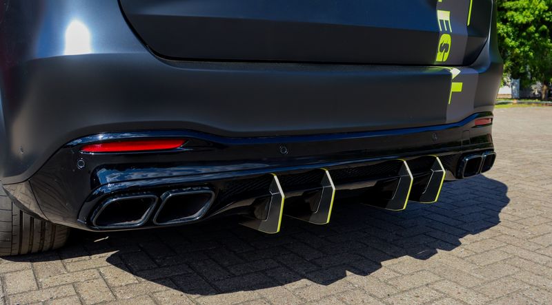 Gefräster Heckansatz mit Finnen für Mercedes GLS 63 AMG 4 Matic Gefräster Heckansatz mit Finnen für Mercedes GLS 63 AMG 4 Matic