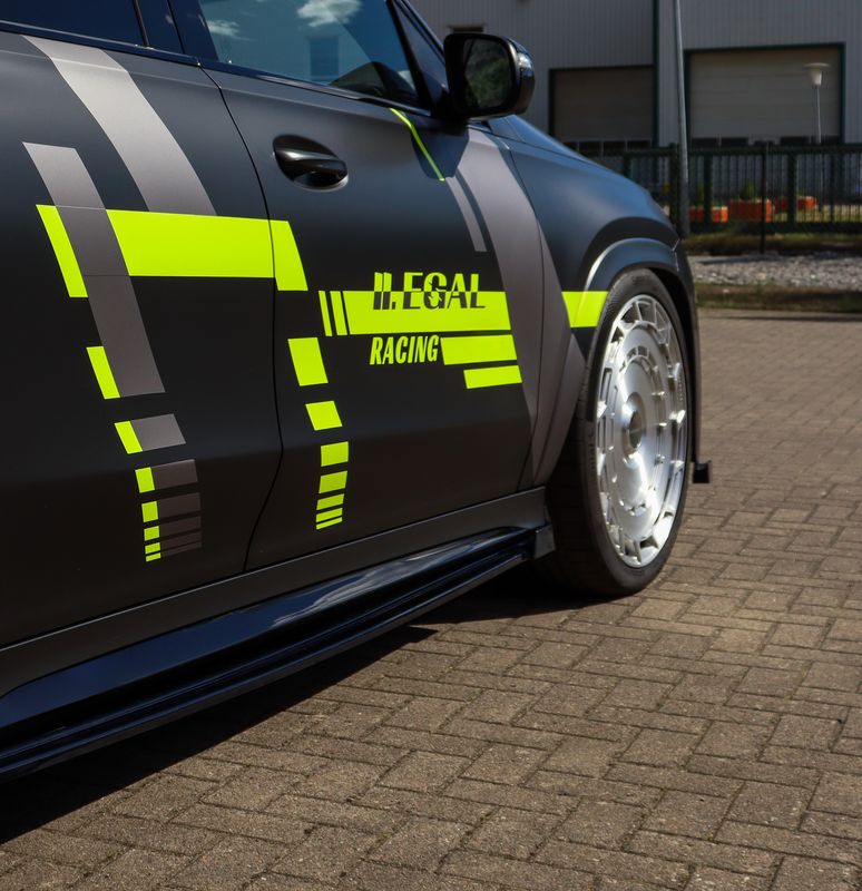 CUP Seitenschwellersatz mit Wing vorne für Mercedes GLS 63 AMG 4 Matic CUP Seitenschwellersatz mit Wing vorne für Mercedes GLS 63 AMG 4 Matic