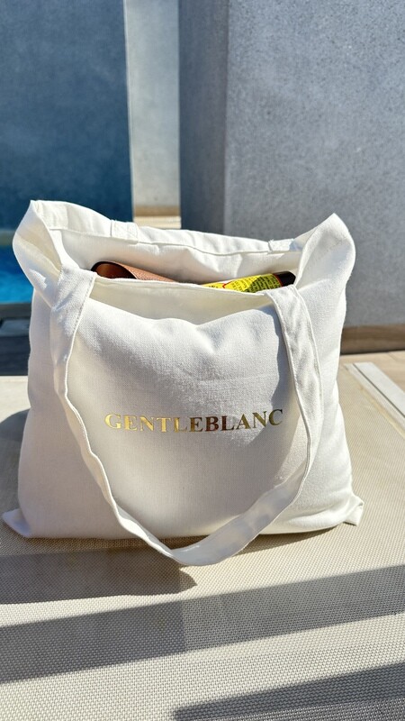 SIGNATURE TOTE BAG