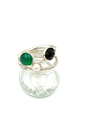 Green Onyx and Black Onyx 3 wire ring
