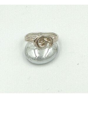 3 wire ring with curl detail