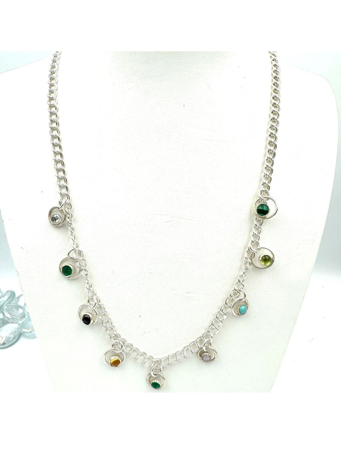 Gemstone single chain necklace
