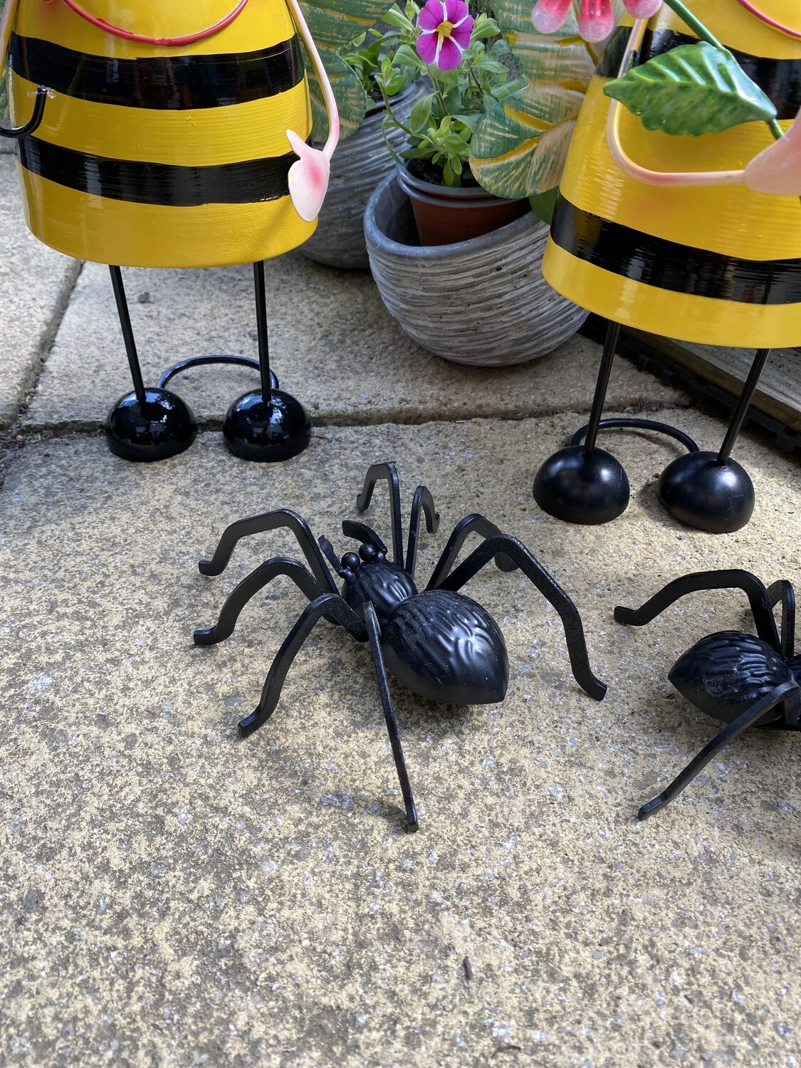 Black metal Spider