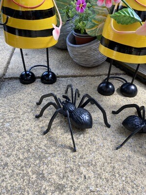 Black metal Spider