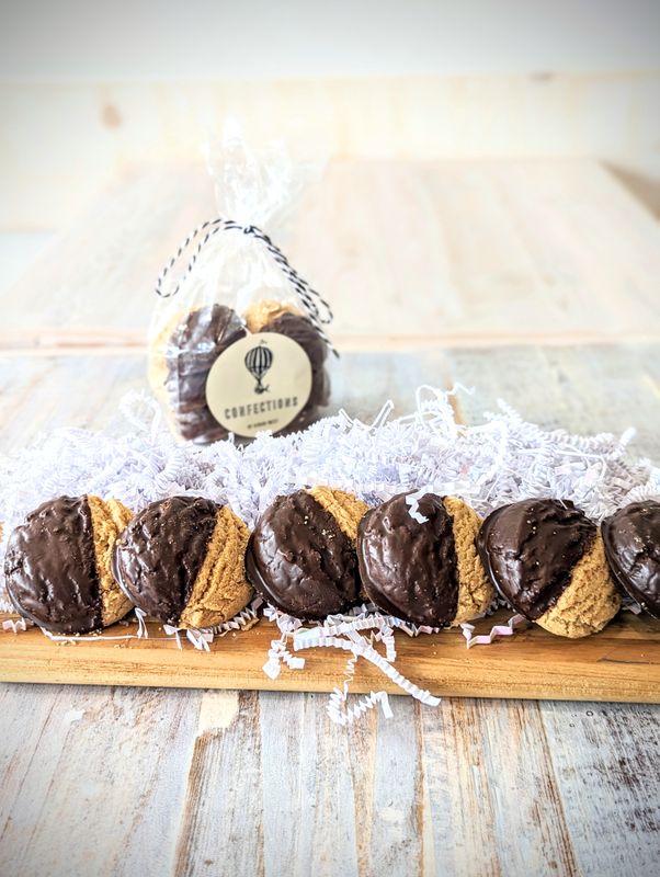 Chocolate Dipped Shortbread Cookie