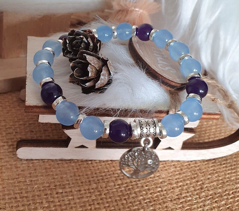 Bracelet mixte extensible Médium. Perles en calcedoine bleue et agate violette. Fabrication artisanale. Modèle unique.