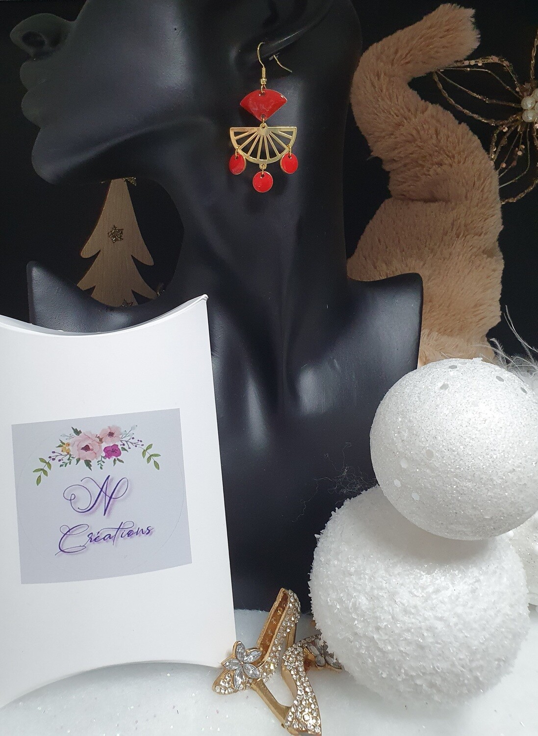 💖 Éventails dorés et sequins en émail rouge 💖 Fabrication artisanale.