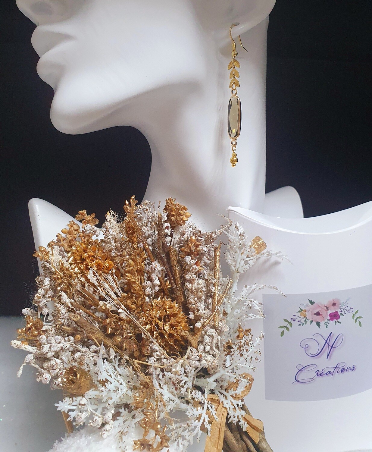 🤩 Ravissantes boucles d&#39;oreilles dorées. Pendentifs ovales en cristal fumé. Fabrication artisanale. Exemplaire unique.