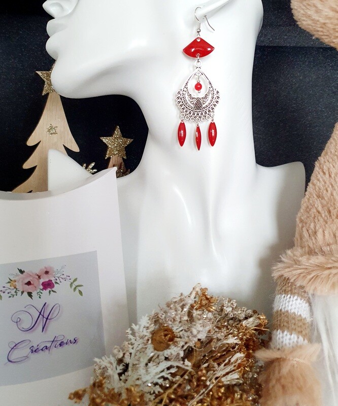 💝 Bohême 💝 Magnifiques boucles d&#39;oreilles gouttes en acier inoxydable.  Navettes et connecteurs en émail rouge. Fabrication artisanale. Exemplaire unique.