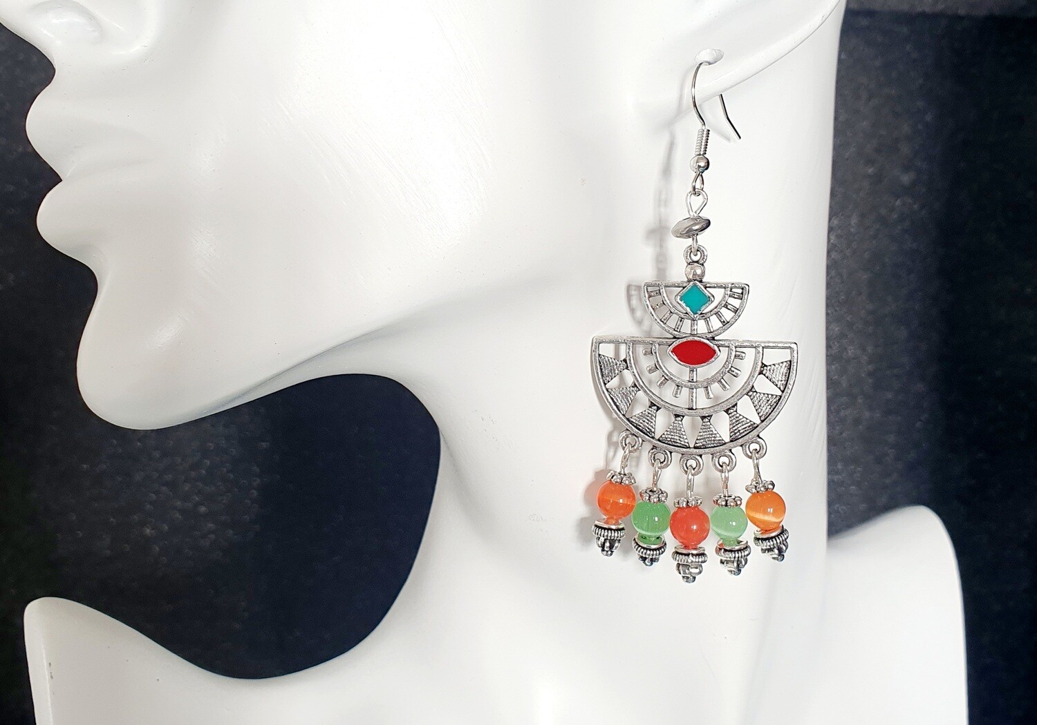 💖 Très jolies boucles d&#39;oreilles Aztèques. Perles oeil de chat. Fabrication artisanale. Exemplaire unique.