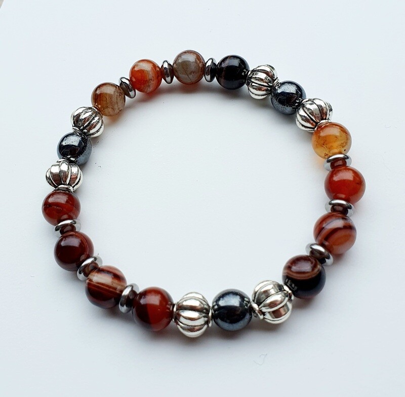 🙏 Superbe bracelet extensible, mixte 19cm. Perles naturelles. Sardonyx/Hématite. Fabrication artisanale. Exemplaire unique.