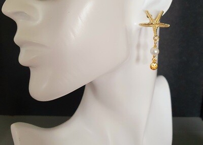 🌊⛱️ Estivales et rafinées. Boucles d&#39;oreilles boutons Étoiles de Mer 🌊🌞 Fabrication artisanale. Modèle unique.