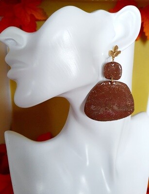 🍁🍂 Élégantes B.O en argile Polymère chocolat et poudre d&#39;or 🍂🍁 Création artisanale. Modèle unique.