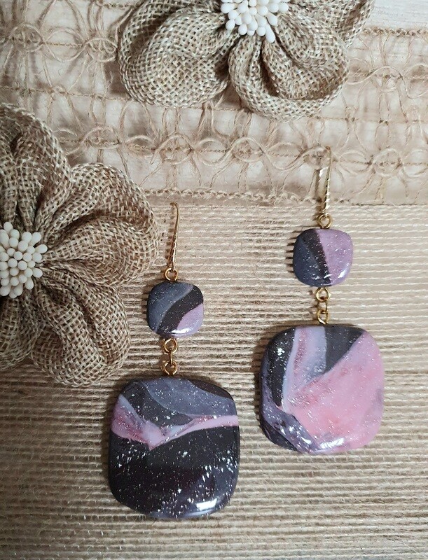 💝 Élégantes et rafinées. B.O carrées en argile Polymère châtaigne, rose poudrées,marbrées et poudre d'argent. Création artisanale. Modèle unique.