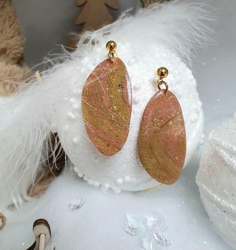 💖 Collection Bijoux de Fêtes 💖 Ravissantes B.O en argile Polymère rose mordoré,  marbrées et poudre d'Or. Création artisanale. Modèle unique.