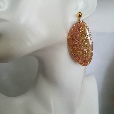 💖 Collection Bijoux de Fêtes 💖 Ravissantes B.O en argile Polymère rose mordoré,  marbrées et poudre d&#39;Or. Création artisanale. Modèle unique.