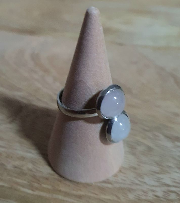 💗 Quartz rose 💗 Bague ouverte en acier inoxydable. Doubles cabochons ronds bombés Diam.8mm. en Quartz rose.