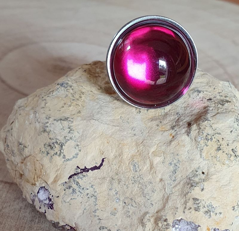 🟣 COLLECTION &quot;TEENAGERS&quot; BUBBLES 🟣 Bague ronde ajustable en acier inoxydable. Cabochon bombé en verre mauve.