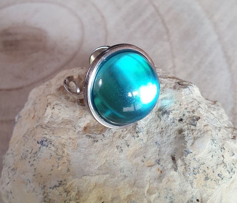 🔵 COLLECTION "TEENAGERS" BUBBLES 🔵 Bague ajustable ronde en acier inoxydable. Cabochon bombé en verre Azur.