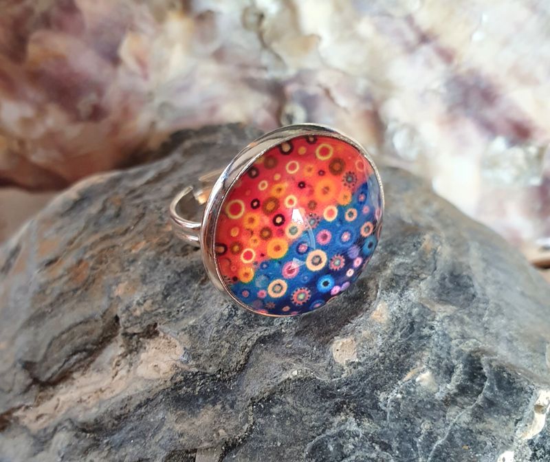 🌈 Bague ronde en acier inoxydable. Cabochon bombé bicolore en verre.