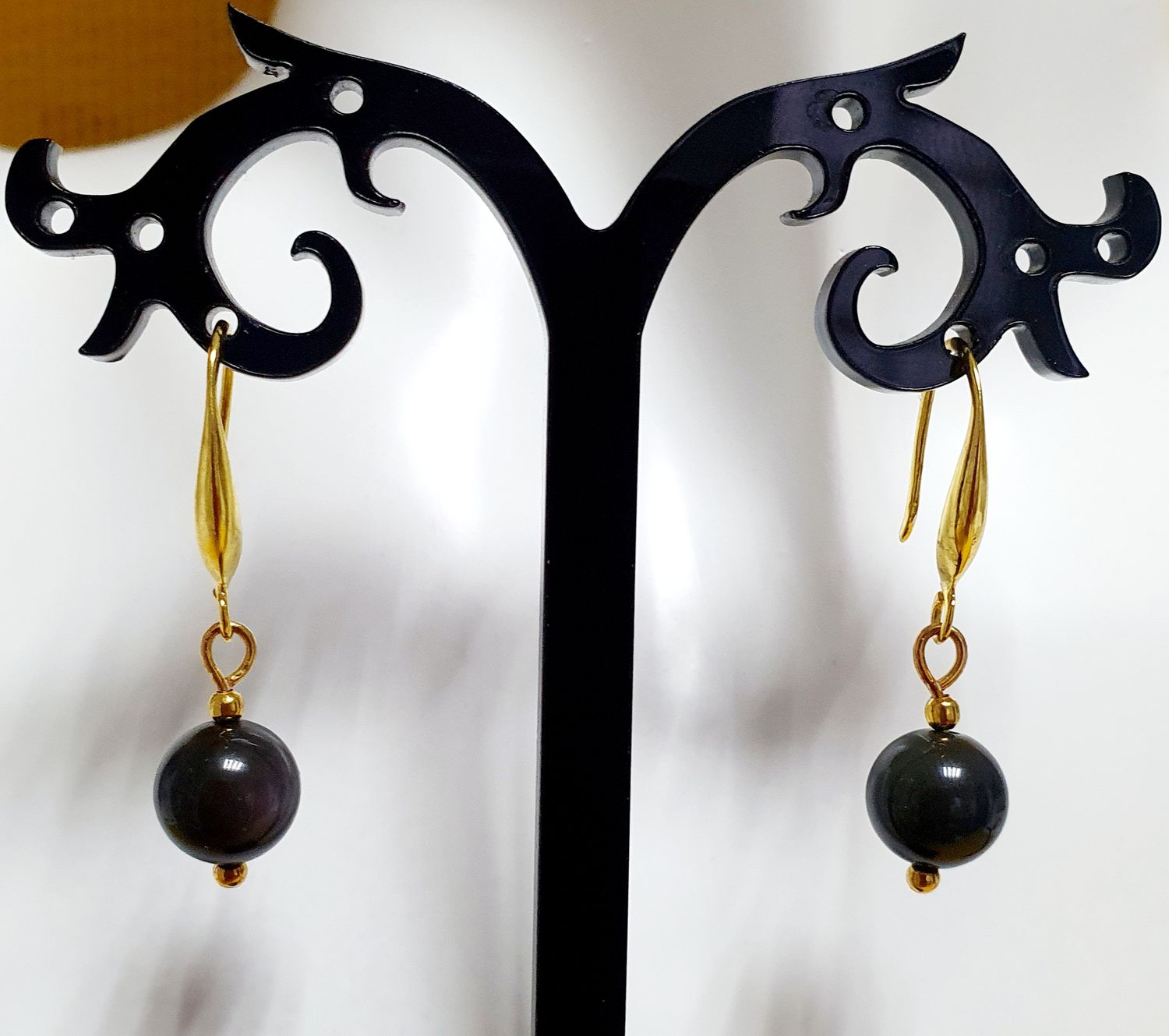🙏 OBSIDIENNE DORÉE 🙏 ÉQUILIBRE/PROTECTION/IMPARTIALITÉ. Boucles d&#39;oreilles dorées. Perles 8mm en véritable Obsidienne dorée de qualité. Création artisanale. Modèle unique.