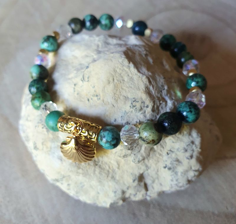 🙏 TURQUOISE AFRICAINE et CRISTAL 🙏 PROTECTION/ANTI-STRESS/COMMUNICATION. Bracelet extensible T.standard 18cm. Création artisanale. Modèle unique.