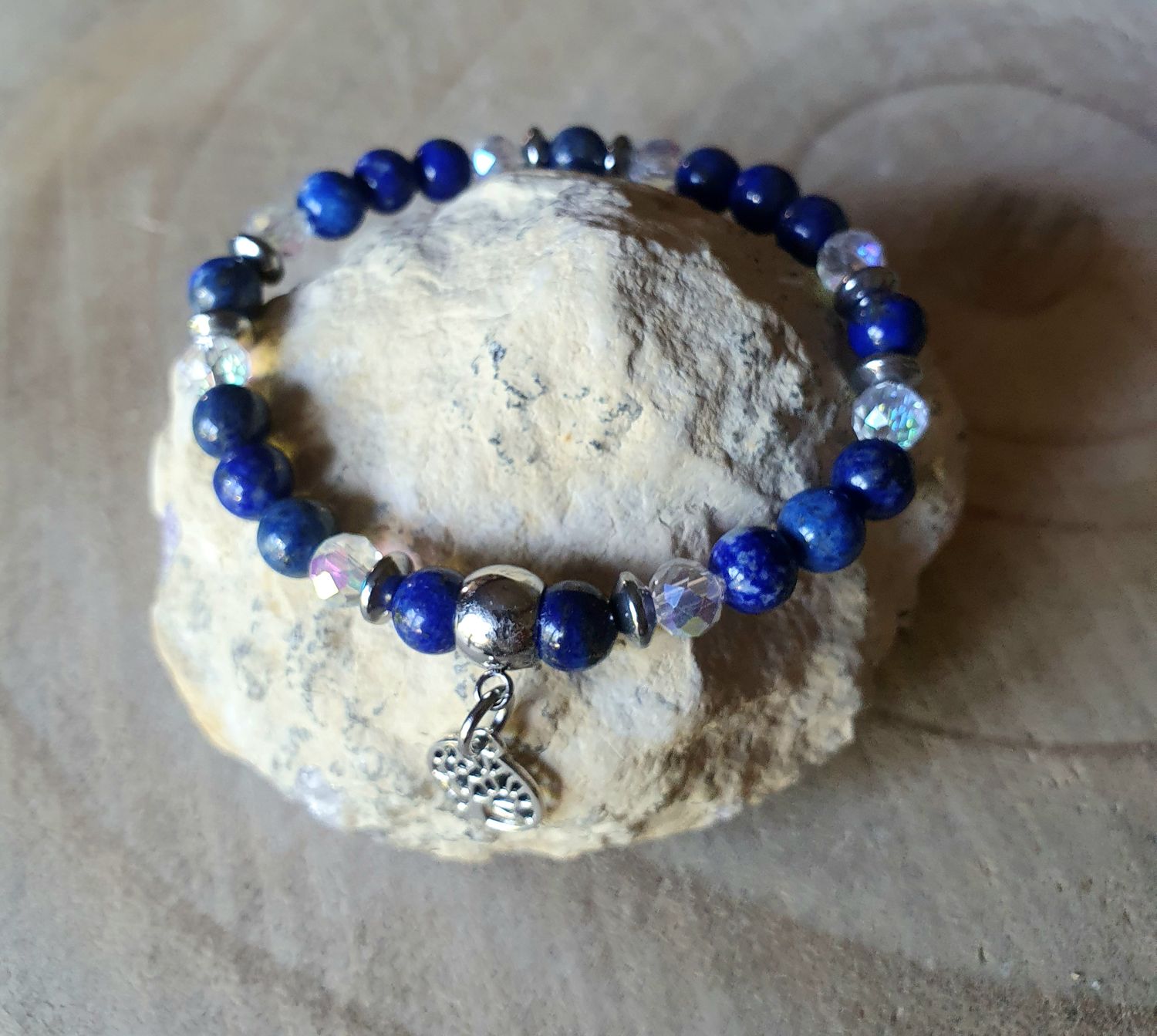 🙏 LAPIS-LAZULI et CRISTAL 🙏 PROTECTION/SÉRÉNITÉ/TENDRESSE. Bracelet extensible T.standard 18cm. Création artisanale. Modèle unique.