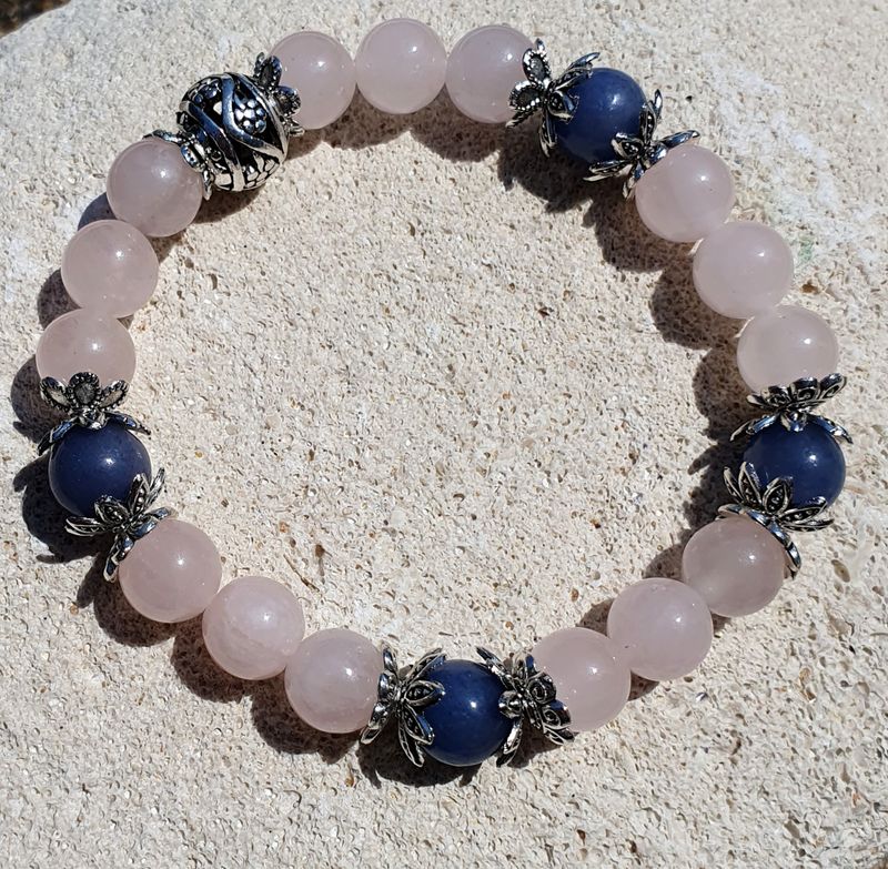 🙏 MÉNOPAUSE 🙏 Bracelet extensible T.standard 18,5cm. Perles naturelles en véritables AVENTURINE BLEUE ET QUARTZ ROSE. Création artisanale. Modèle unique.