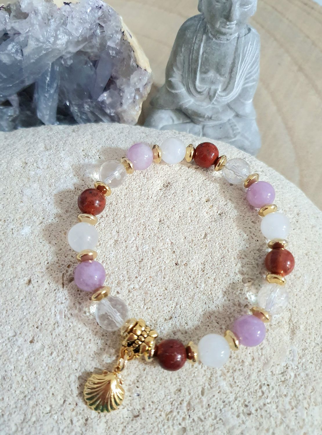 🌹 MÉNOPAUSE 🌹 Bracelet extensible T.standard 18cm/18,5cm. Perles naturelles en véritables LÉPIDOLITE/CRISTAL DE ROCHE/PIERRE DE LUNE 🌙 JASPE ROUGE. Création artisanale. Modèle unique.