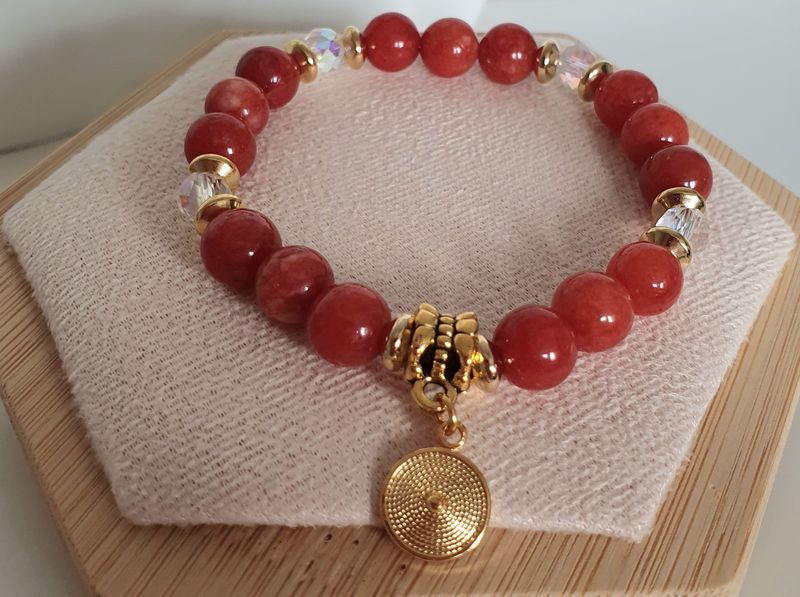 🧡 Bracelet extensible T.standard 18cm. Perles en pierre de Corail et Cristal de Roche. Création artisanale. Modèle unique. Peut être associé à la parure (voir dernière photo)