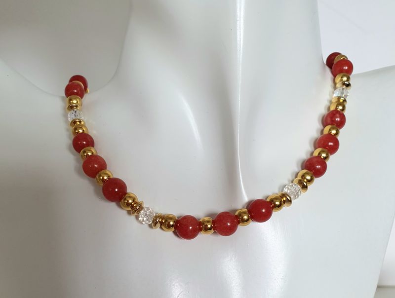 🧡 Collier ras de cou 42cm extensible facile à enfiler. Perles en pierre de Corail et Cristal de Roche. Création artisanale. Modèle unique. Peut être associé à la parure (voir dernière photo)