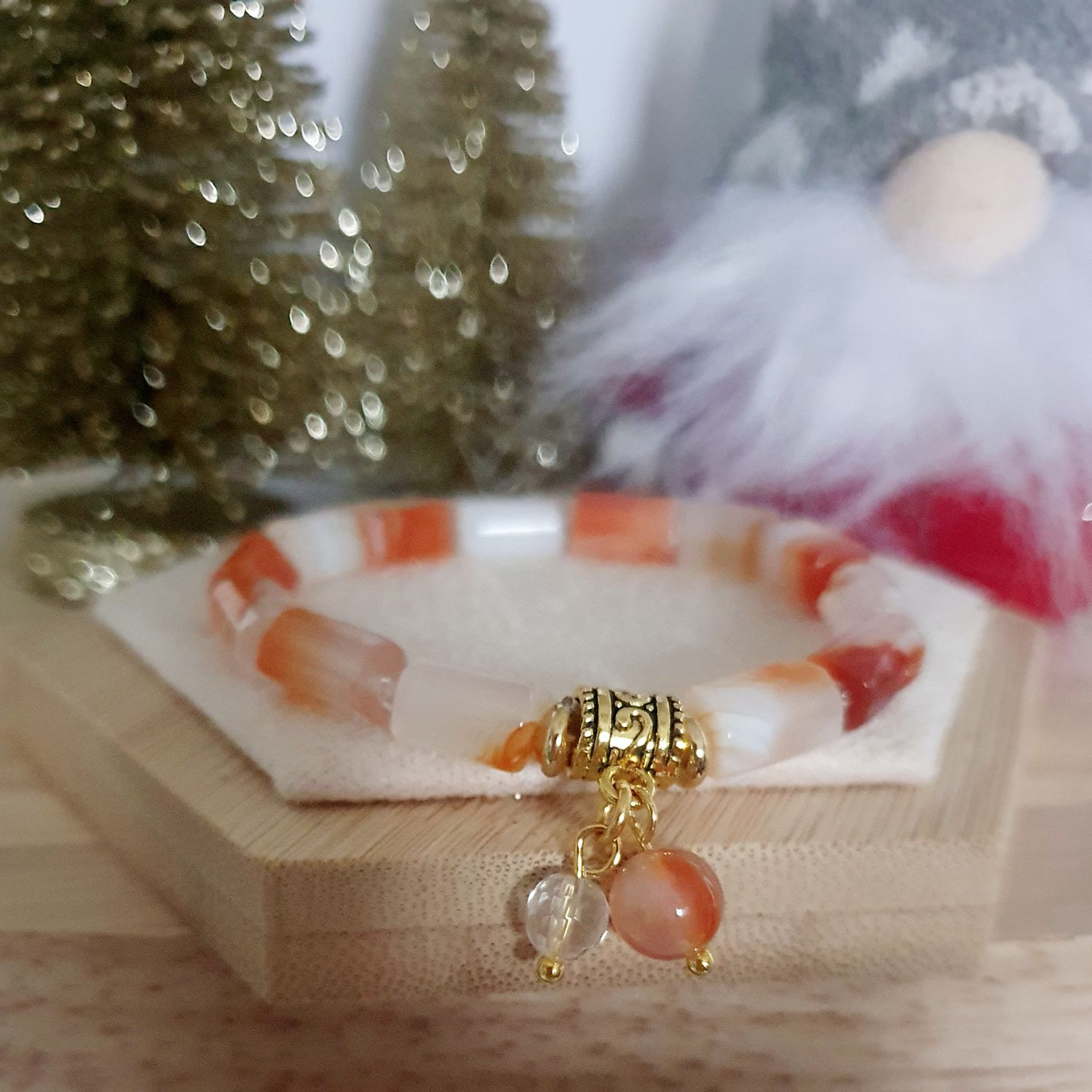 💖 AGATE DU BOTSWANA 💖 🙏CRÉATIVITÉ/MOTIVATION/JOIE 🙏Bracelet extensible Taille 17,5cm (Personnalisable) Perles naturelles colonnes de haute qualité en Agate du Botswana. Création artisanale.