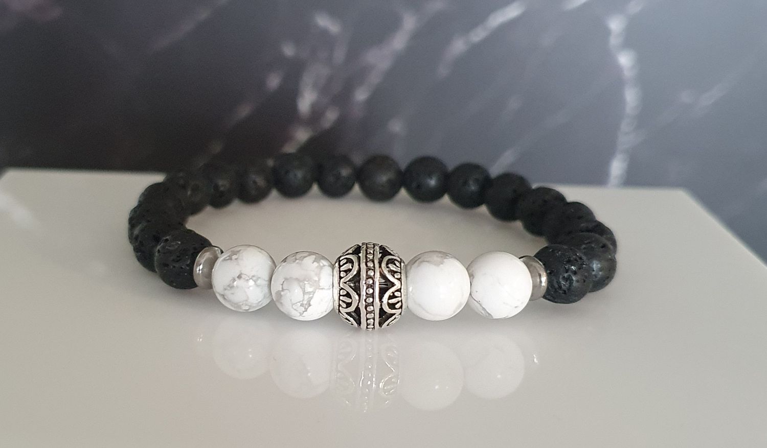 🙏 ANTI-STRESS/ÉQUILIBRE/FORCE 🙏 Bracelet extensible Homme/mixte Taille 19cm (Personnalisable) Perles 8mm en HOWLITE et PIERRE DE LAVE. Création artisanale