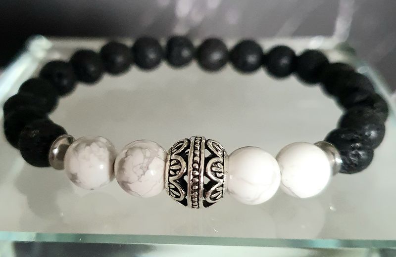 🙏 ANTI-STRESS/ÉQUILIBRE/FORCE 🙏 Bracelet extensible Homme/mixte Taille 19cm (Personnalisable) Perles 8mm en HOWLITE et PIERRE DE LAVE. Création artisanale