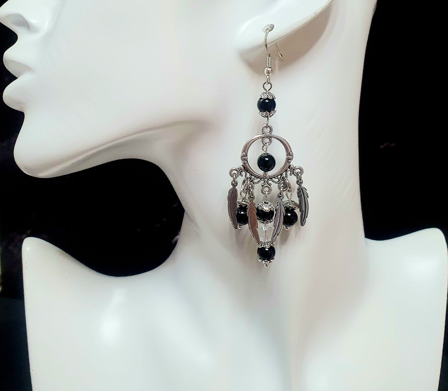 🖤 ATTRAPE-RÊVES 🖤 Très jolies boucles d&#39;oreilles attrape-rêves en acier inoxydable. Perles en véritable ONYX symbole de 🙏 CONFIANCE EN SOI/VIGUEUR/RESPONSABILITÉ 🙏et CRISTAL DE ROCHE FACETTÉ.